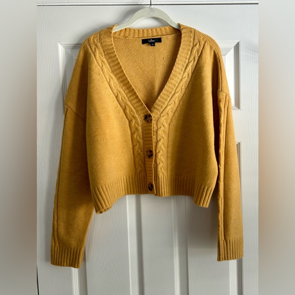 Lulu’s  V-Neck Cable Knit Cardigan